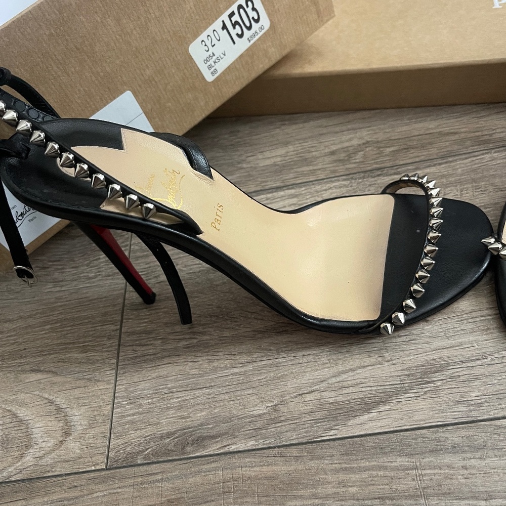 LOUBOUTIN Heels size 38